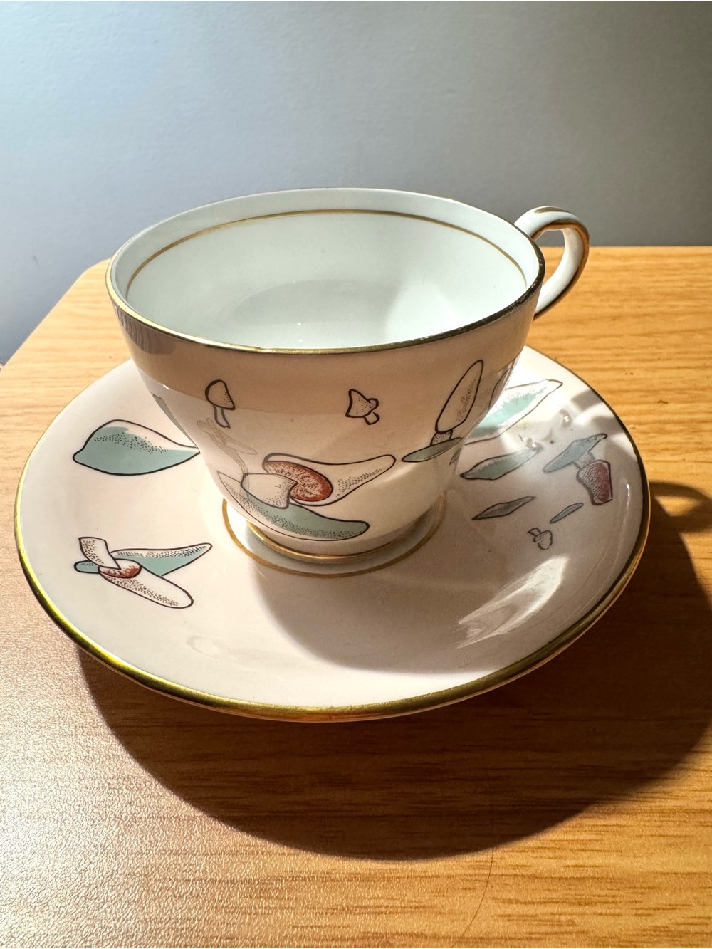 Rare Vintage Aynsley Pink Mushroom Teacup and Saucer MCM Girlguides Brownies - Picture 2 of 10